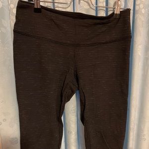 Heathered dark grey Lululemon crops